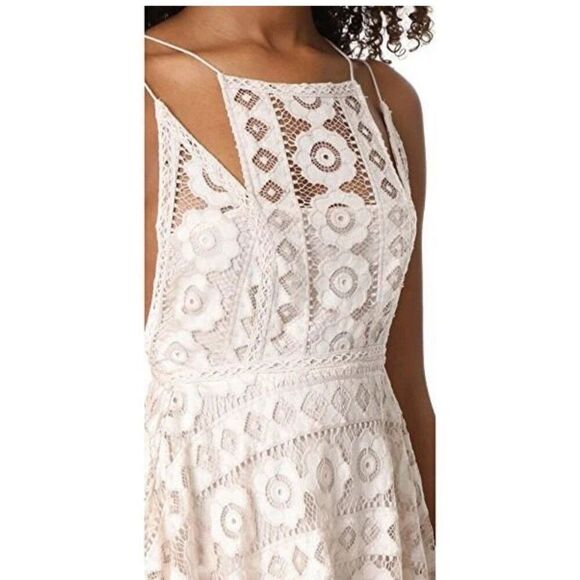 Free People Lace Just Like Honey Mini Dress Sz 4 White Backless Cottagecore VSCO - Picture 3 of 11